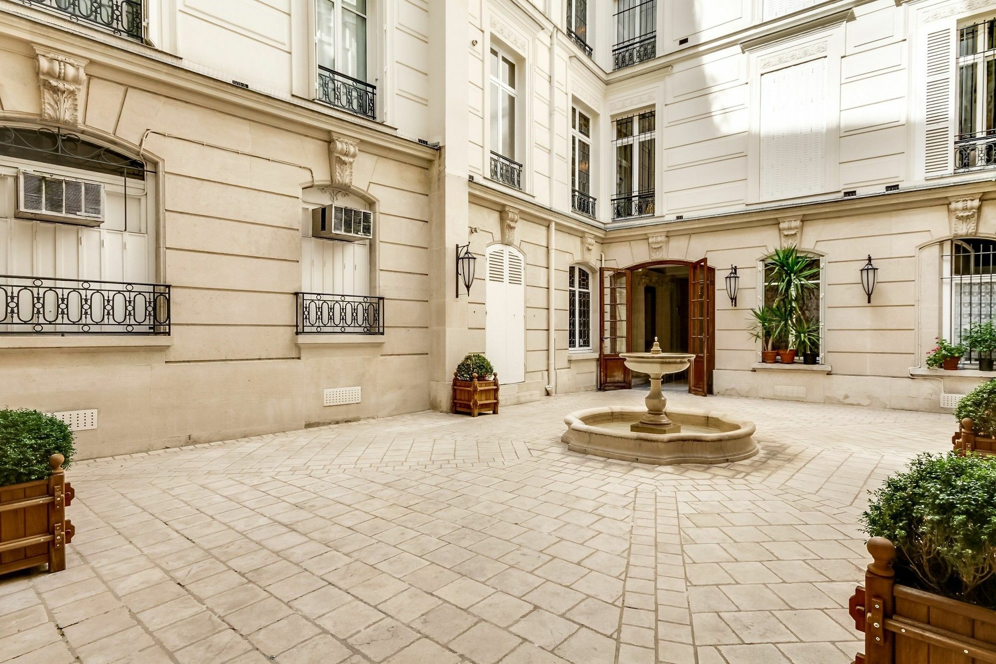 Sweet Champs Elysees Ii Inn
